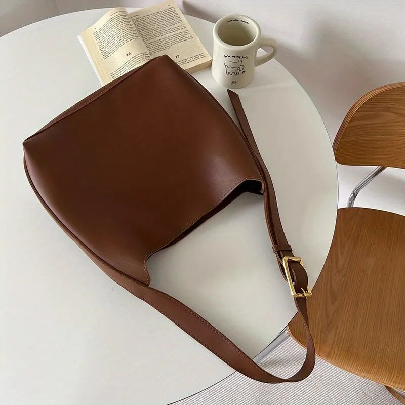 Aria - Sac bandoulière minimaliste en cuir végan