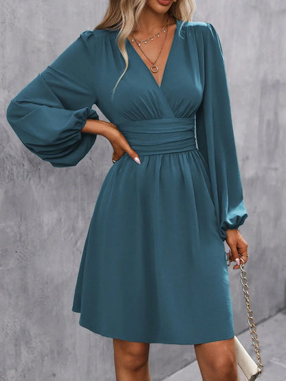 Bella - Elegant Pleated Midi Dress