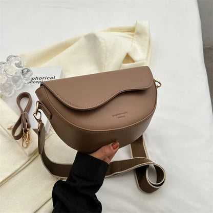 Emma - Sac bandoulière incurvé en cuir végétalien