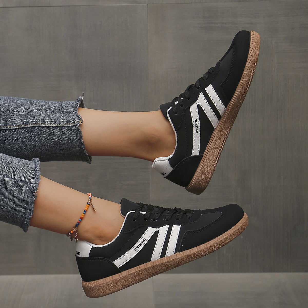 Velia | Orthopaedic Trainers