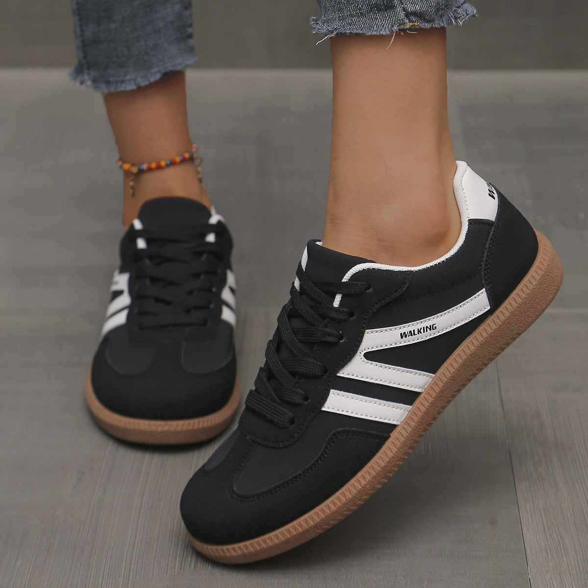 Velia | Orthopaedic Trainers