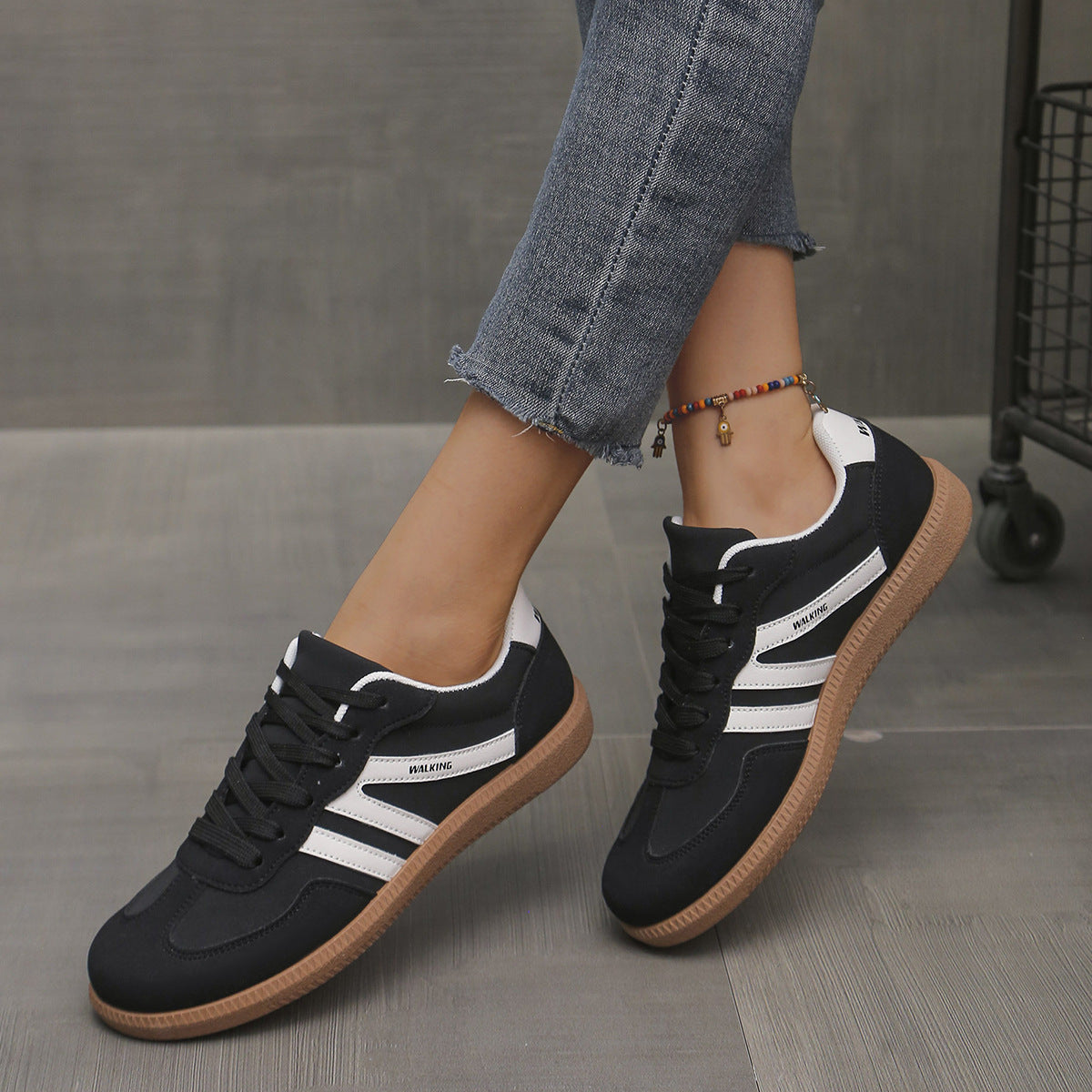 Velia | Orthopaedic Trainers