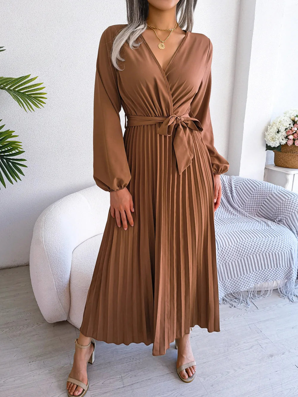 Ellie - V-Neck Maxi Dress