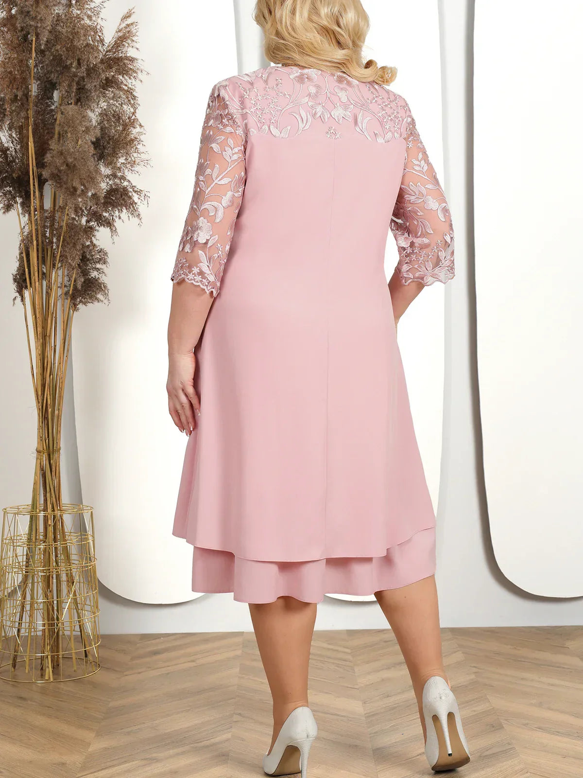 Robe de banquet brodée Theresa – Grandes tailles