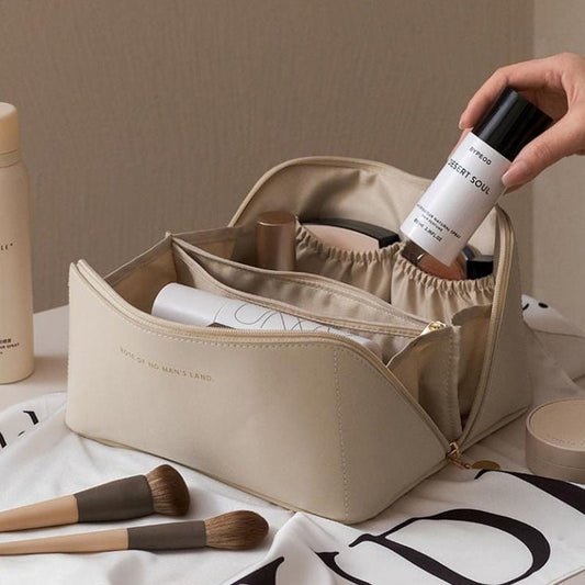 Ellie - Organisatrice de maquillage de voyage